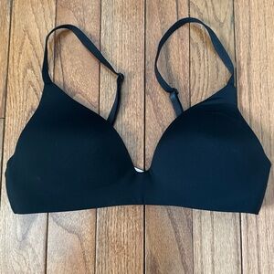 Victoria's Secret Smooth Black T-Shirt Lightly Lined Wireless Bra
